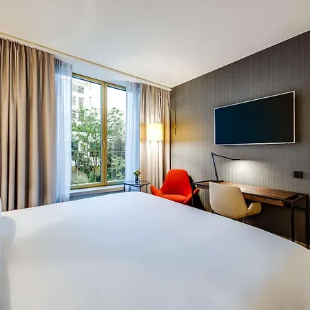 Nh Collection Centre Hotel 4*
