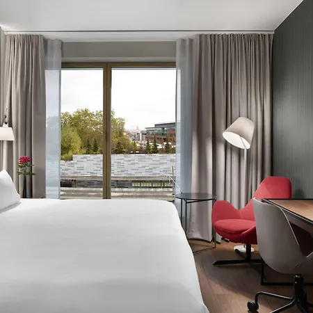 Hotel Nh Collection Centre 4*