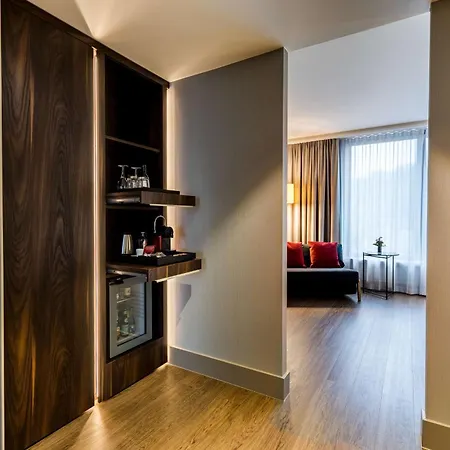 Nh Collection Centre Hotel 4*